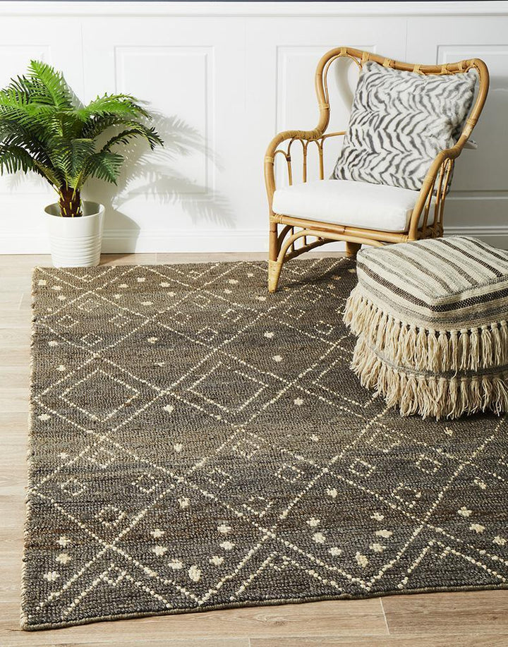 Kenya Misu Hand Woven Tribal Jute Rug