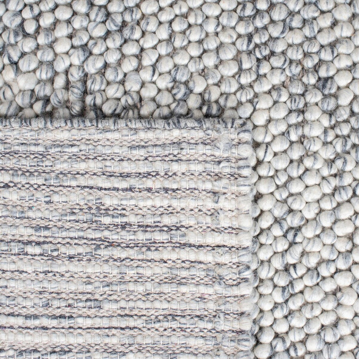 Knots Pebble Hand Woven 80% Wool And 20% Cotton Rug - Light Grey / Ivory